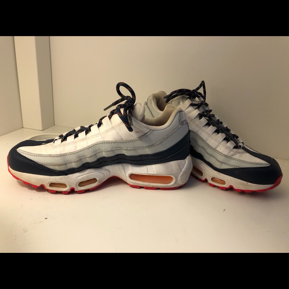 Nike Air Max 95 sneaker women’s 7.5